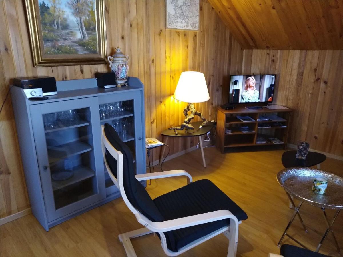 Cozy Apartment In Paliseul With Garden Carlsbourg Luaran gambar