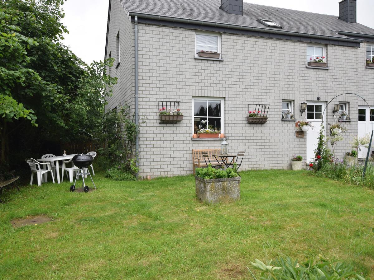 Cozy Apartment In Paliseul With Garden Carlsbourg Luaran gambar